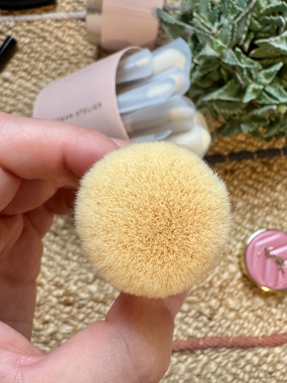 Westman Atelier Limited Edition Liquid Blender Brush - New - Picture 2 of 5
